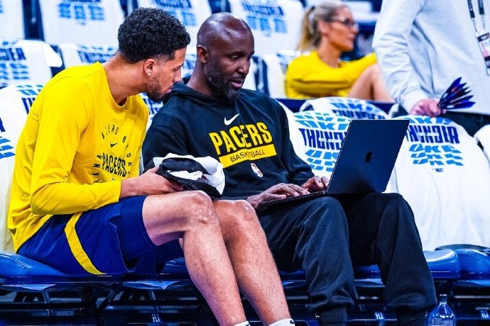 步行者交易23号选秀权:着眼未来与灵活布局 步行者交易23号选秀权:着眼未来与灵活布局