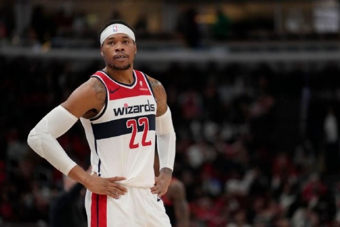 奇才裁掉中锋理查恩·霍姆斯,阵容调整进入新阶段 奇才裁掉中锋理查恩·霍姆斯,阵容调整进入新阶段