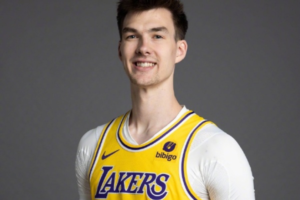 魔术官宣签下四名训练营球员Exhibit10合同构建阵容深度 魔术官宣签下四名训练营球员Exhibit10合同构建阵容深度