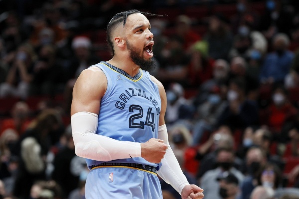 太阳新三叉戟正式亮相!布克誓言完成未竟事业,格林自信组合将令人惊讶 太阳新三叉戟正式亮相!布克誓言完成未竟事业,格林自信组合将令人惊讶